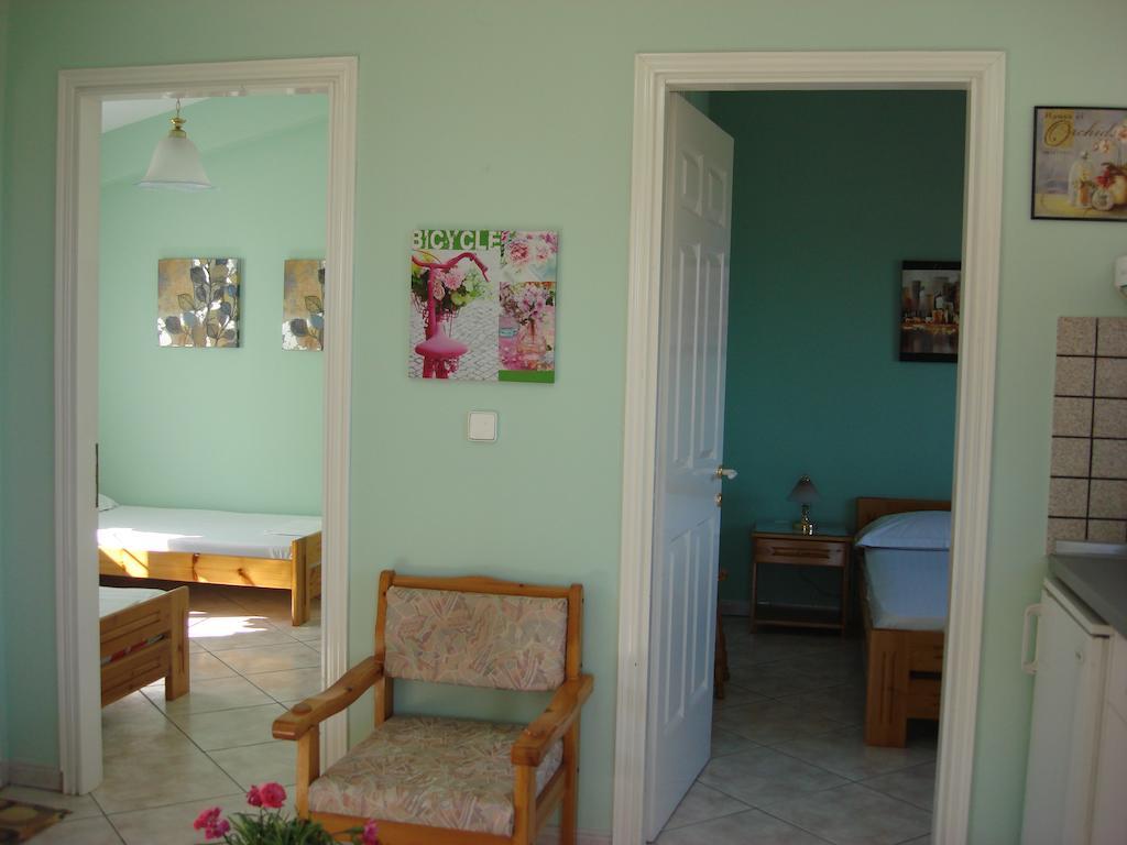 Villa Melina 1 Koinira Pokoj fotografie